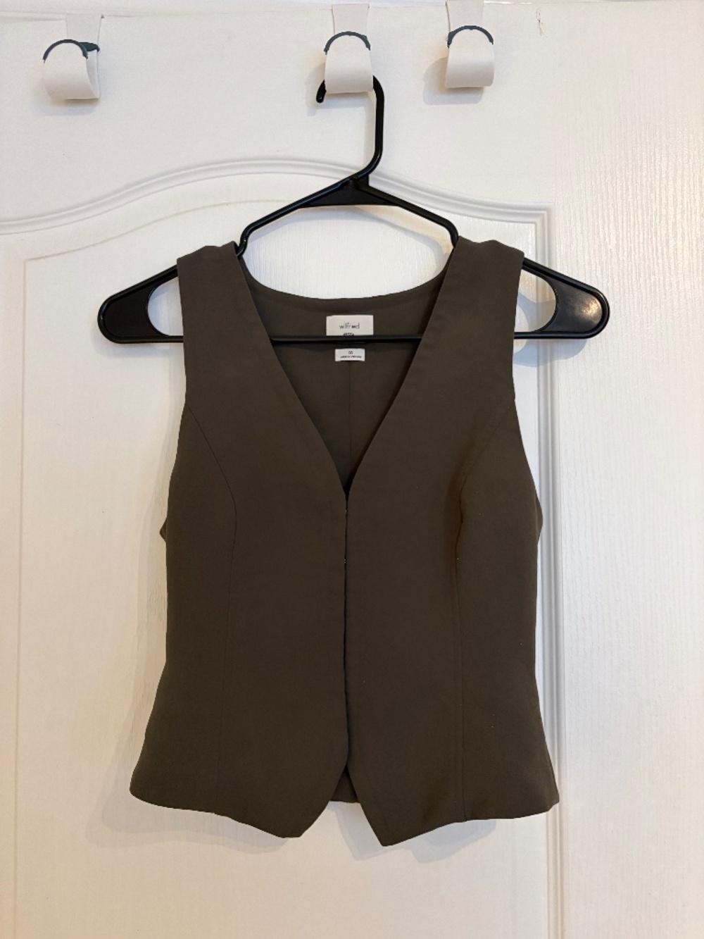 Aritzia Attire Vest